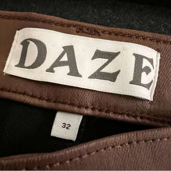 Daze Pants Size 32 Brown Faux Leather High Waist Crop Flare - Picture 6 of 11